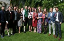 Посол з представниками Посольства та гостями підчас святкування Дня Конституції Норвегії у Києві, 2015 рік. Photo: Діана Кочева.